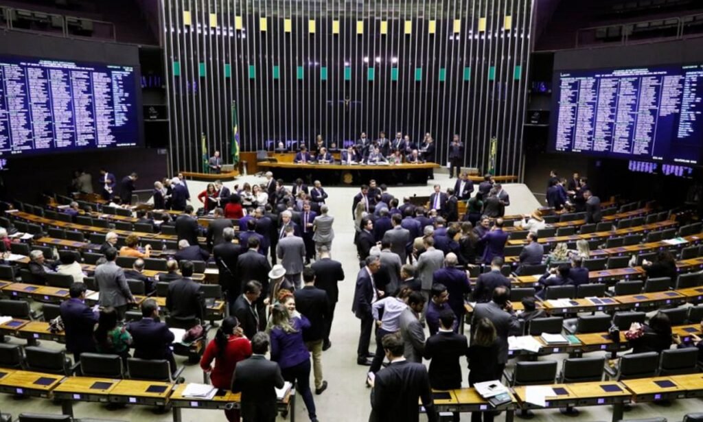 Fim da escala 6×1: PEC deve ser aprovada no mês do trabalhador; veja mudanças