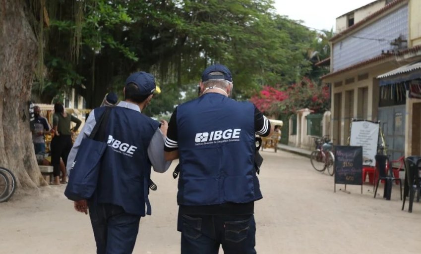 IBGE abre seleção para 1,4 mil vagas temporárias de níveis médio e superior